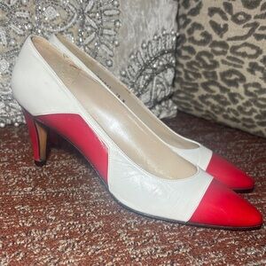 Vintage Ana Bonilla Classic closed toe Red and White Women's Heels 7.5 narrow